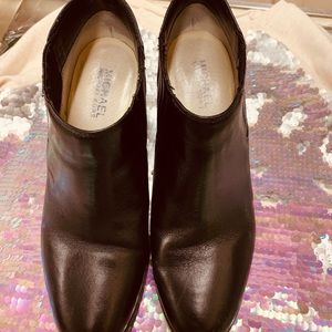 Mk booties great looking boos size 8.5 black